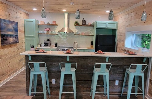 Battletown Cabin | Charming 1-bedroom cabin on Little Blue River.