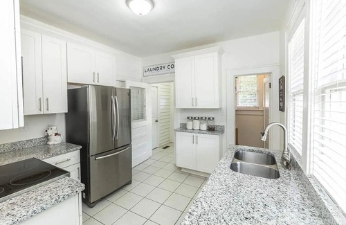 Central Gardens House | Central Gardens Bungalow: Long Term Stays Welcome!
