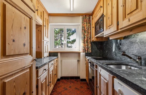Laax Apartment | Laax 365 Ski IN & Ski OUT - Bike & Relax with a view of the mountains, up to 6 people