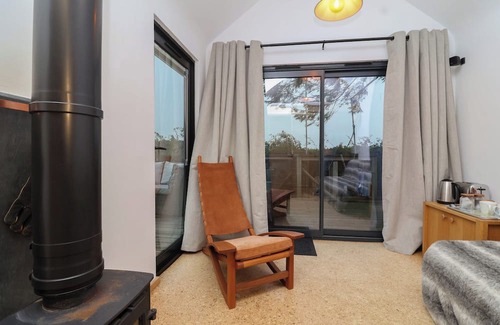 Zeals Cottage | THE BOTHY, pet friendly, with open fire in Mere
