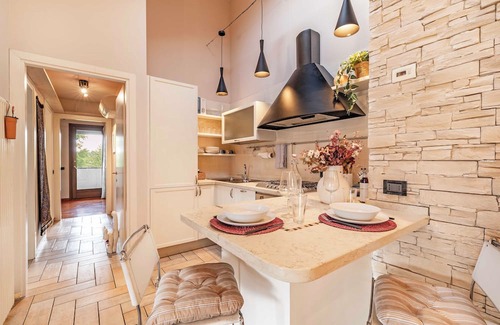 Treviso Apartment | Livable terrace, brightness and comfort, just a step away from the Acorn!