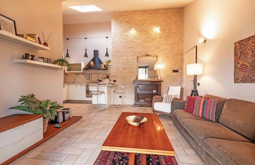 Treviso Apartment | Livable terrace, brightness and comfort, just a step away from the Acorn!