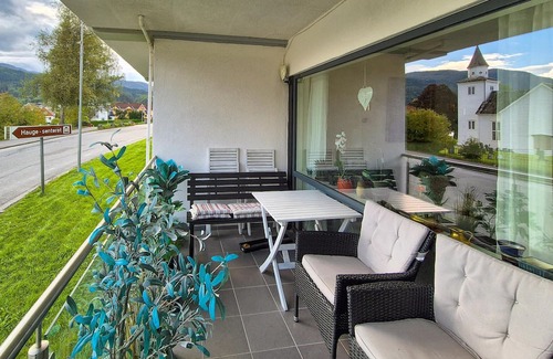 Ulvik Apartment | Awesome apartment in Ulvik with house sea view