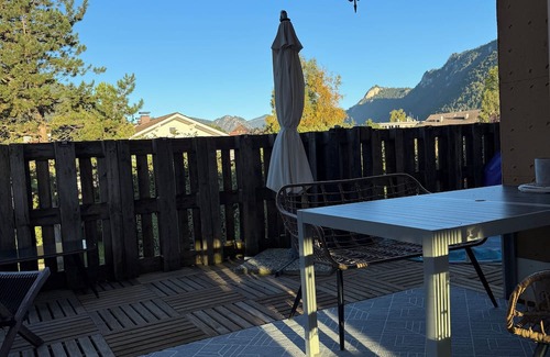 Vils Apartment | Modern and cozy with mountain views - perfect for groups, families and workations!