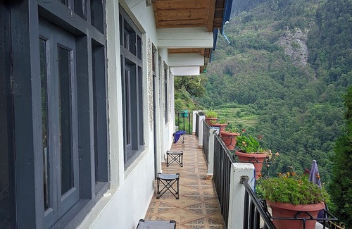 Kharsali House | Peaceful Village Homestay with Fresh Air & Naturen Cozy Rural Homestay
