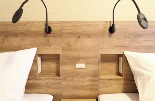 Higashishinsaibashi Hotel | Nonsmoking Standard Double Room Room only/Osaka Ōsaka