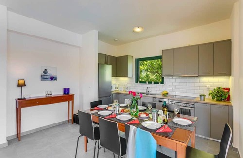 Pyrgos Psilonerou Villa | Ilos Villa, Pirgos-Villas, 300m From The Beach