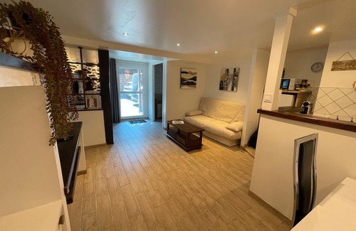 Laruns Apartment | Studio "La Grange - Laruns" with Private Terrace and Wi-Fi