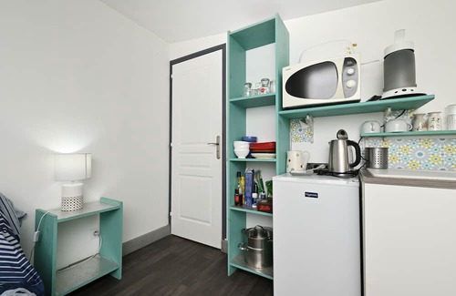 Chein-Dessus Apartment | Apartment 'Les Chambres Du Ruisseau' with Mountain View, Shared Terrace and Wi-Fi