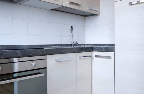 Citta Bassa Apartment | Apartment 'Enzina' with Wi-Fi and Air Conditioning