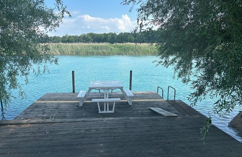 Mooretown House | The Bluewater House