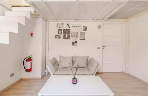 Dergano Apartment | Stylish Loft | 5min Metro | 10min Duomo | A/C