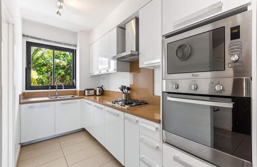 Roches Noires Apartment | Azuri Soliflore 13 - Three Bedroom Apartment, Sleeps 6