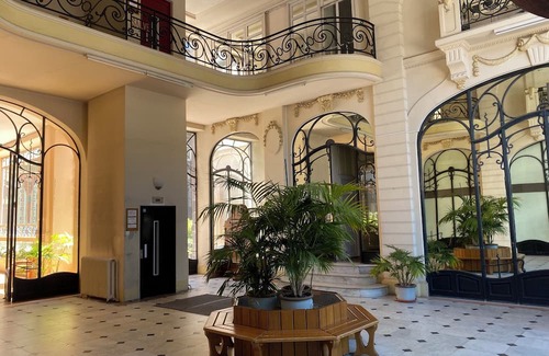 Mont-Dore Apartment | Studio in the heart of downtown located in the former Palace du Mont dore