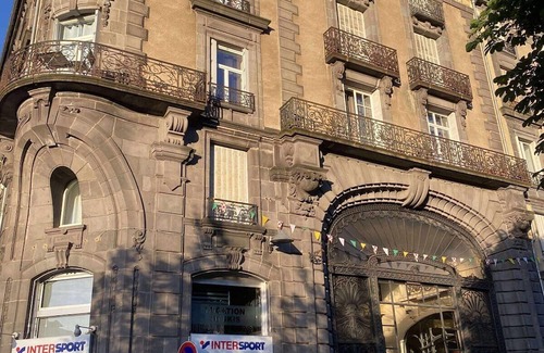 Mont-Dore Apartment | Studio in the heart of downtown located in the former Palace du Mont dore