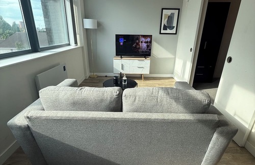Old Trafford Apartment | Comfortable one bedroom apartment located in old Trafford !