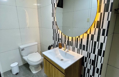 Ate Apartment | Luxury Apartment: 3BR2BA6G Work, Studio & Family - Live Like a Local Peruvian