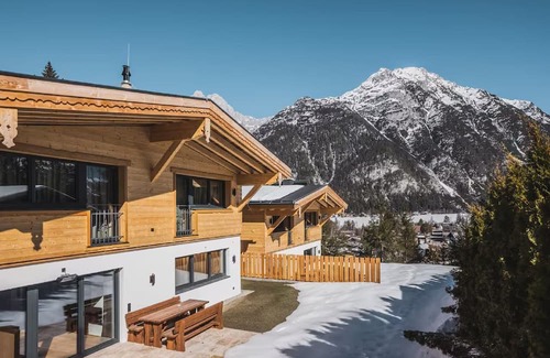 Weidach Ski Chalet | Wonderful 4-bedroom chalet in Leutasch