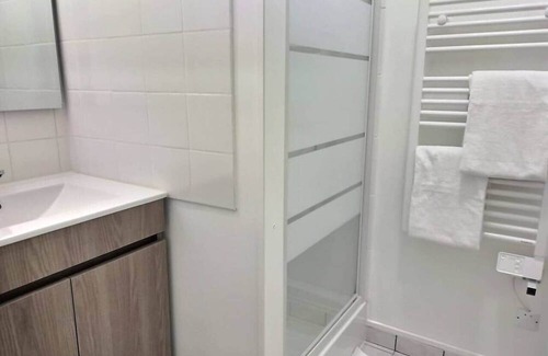 Miroir - Batignolles Apartment | Oyon Studio * Near train station * Parking * Fiber