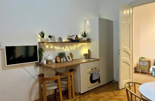 Old City Apartment | Breathtaking Victory Sq Views/Bright &Spacious 2BR
