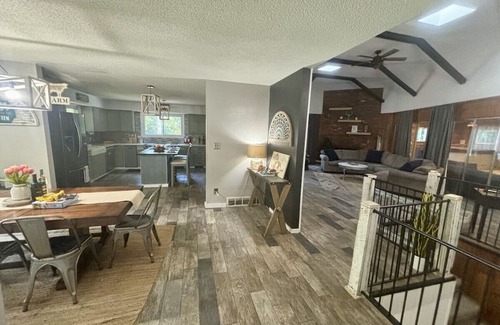 Decatur House | Huge Estate Property w/indoor pool, sauna, hot tub, sleeps up to 28 Weddings!