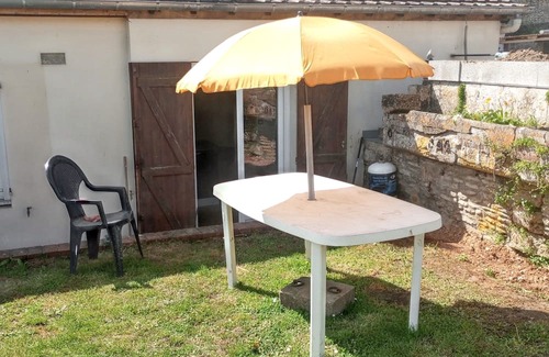 Cagny House | Homerez - Charming house with enclosed garden in Cagny