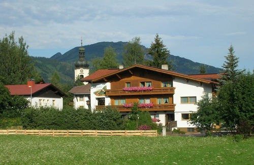 Tannheim Apartment | Vacation apartment 1 - Apartments Am Kirchacker