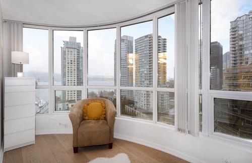 Coal Harbour Condo | D17 - Amazing waterfront 2 bedroom unit