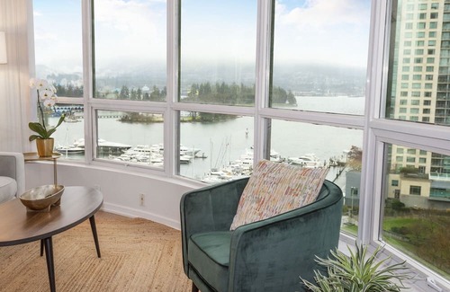 Coal Harbour Condo | D17 - Amazing waterfront 2 bedroom unit