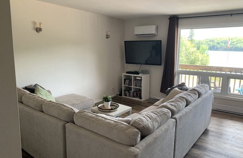 Armour Condo | Serene Four Season Getaway on Beautiful Jack Lake