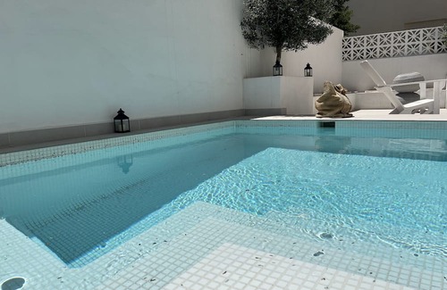 Santa Cruz de Tenerife Condo | Mencey City Pool
