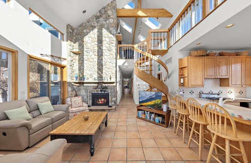 Manasquan House | CAP17 | Manasquan - Largest Waterfront Property, 5BR 5ba Over 7000sf - POOL!