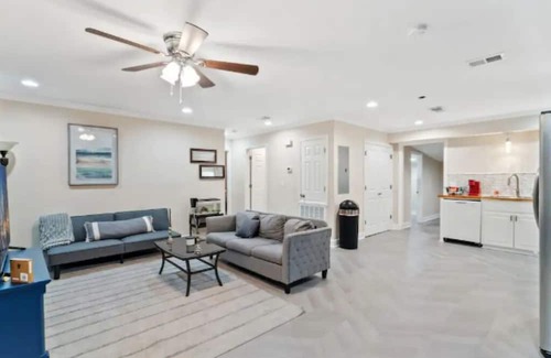 Hattiesburg House | The Gold House: Luxury Home Near Midtown, USM, Zoo