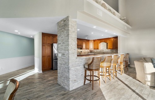 Crystal Beach House | Cabana Club C408 - Beachfront, Sleeps 12, Great Location in Destin, Free Golf