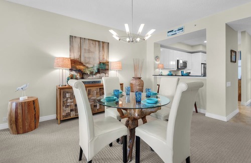 Navarre Beach Condo | *NEW* Sleeps 6 w/Beach Chair Service/Gulf Front and Sunset Views/10th Fl