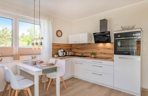 Ueckeritz Apartment | Cozy vacation home "Domizil zum Lerchengrund 03" in Ückeritz close to the beach