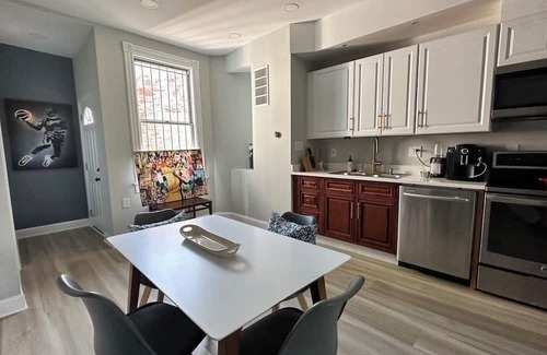 Northeast House | Luxurious Capitol Hill Home - 2BR/2.5B