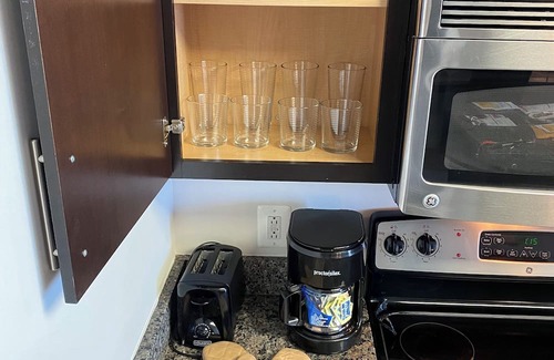 Aurora Highlands Apartment | Pentagon City Apartment with tons of amenities, pool, fitness, and free parking!
