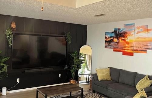 Okaloosa County House | Charming 1-master bedroom in a fully furnished rental house in Niceville