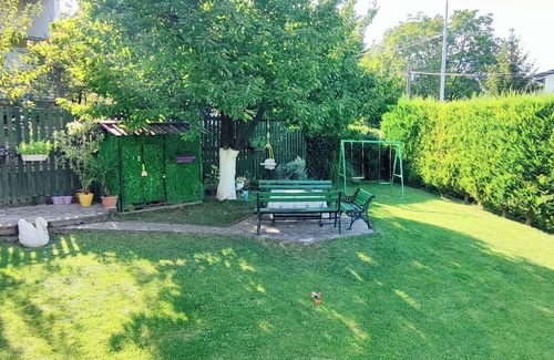 Skopje House | ZNK Family House: children-friendly cozy place with a yard in delightful Skopje