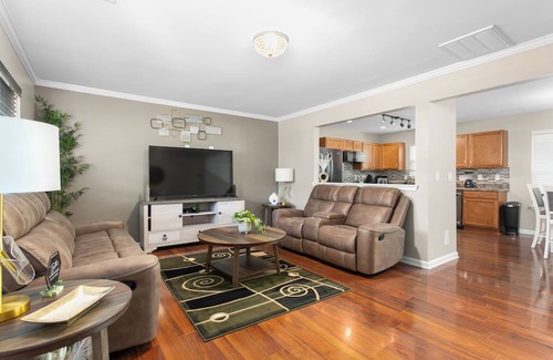 Mebane House | Quiet Suburban Stay w/Parking