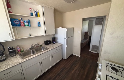 Olmos Park Terrace Apartment | Cozy apartment in Olmos Park