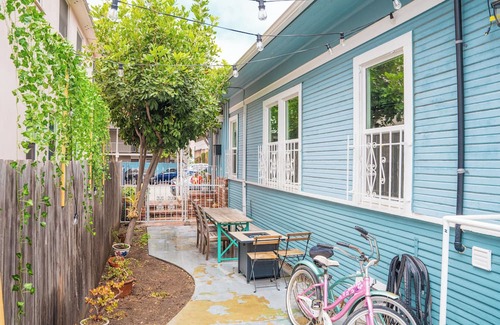 East Village House | Modern DT LB Retreat Near Beach & Fun