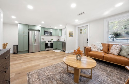 Roswell Apartment | Cozy 1-bedroom apartment in hot downtown Roswell