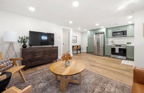 Roswell Apartment | Cozy 1-bedroom apartment in hot downtown Roswell