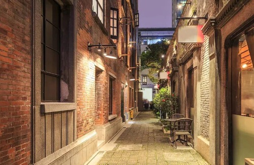 Xuhui Apartment | Sunny Abode鼎园B Newly renovated near Xintiandi
