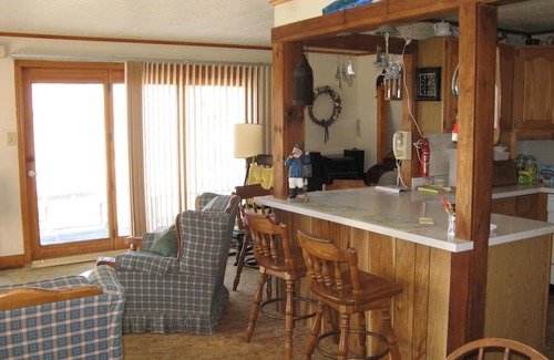 Boothbay Harbor Apartment | Hove To - Upstairs - Close to Downtown Boothbay Harbor!