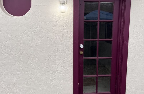 Garfield Apartment | Cozy 1-bedroom Purple apartment in Historic Downtown Phoenix with AC, WiFi