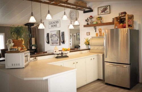 Kennewick Other | Rainy Acres Flower Farm and Retreat HousenFarm Stay and Micro Venues