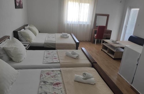 Gjerana House | Quad Room with Kitchen & Terrace